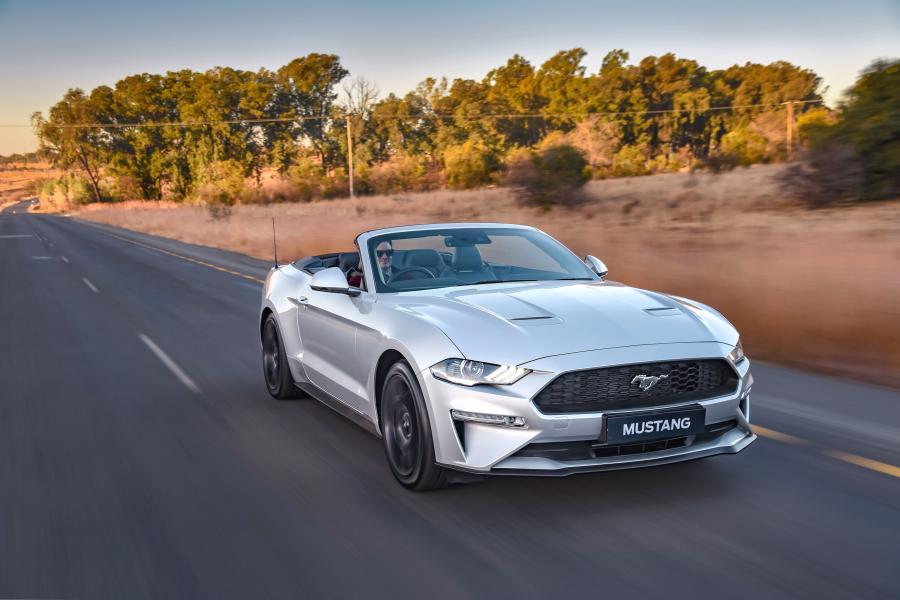  Ford Mustang EcoBoost Convertible 2019 года  (ZA) (фото 18 из 40)